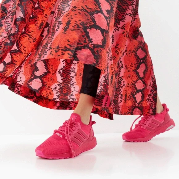 Ivy Park Adidas Ultraboost OG Pink Ivy Heart - Picture 2 of 11